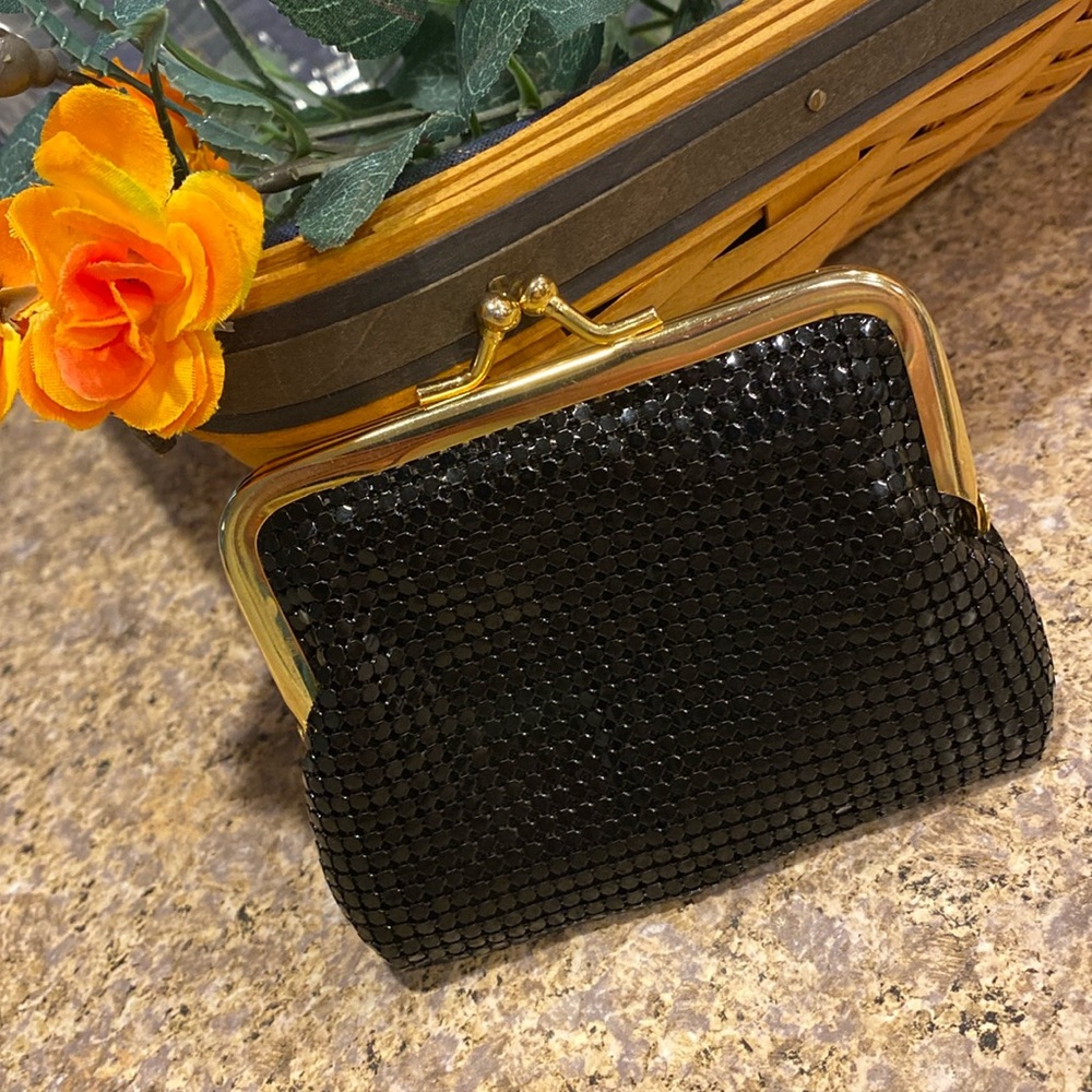 🔥Sale🔥 Black and Gold Colored Dressy Fancy Coin / Small ID Purse Bag Kisslock